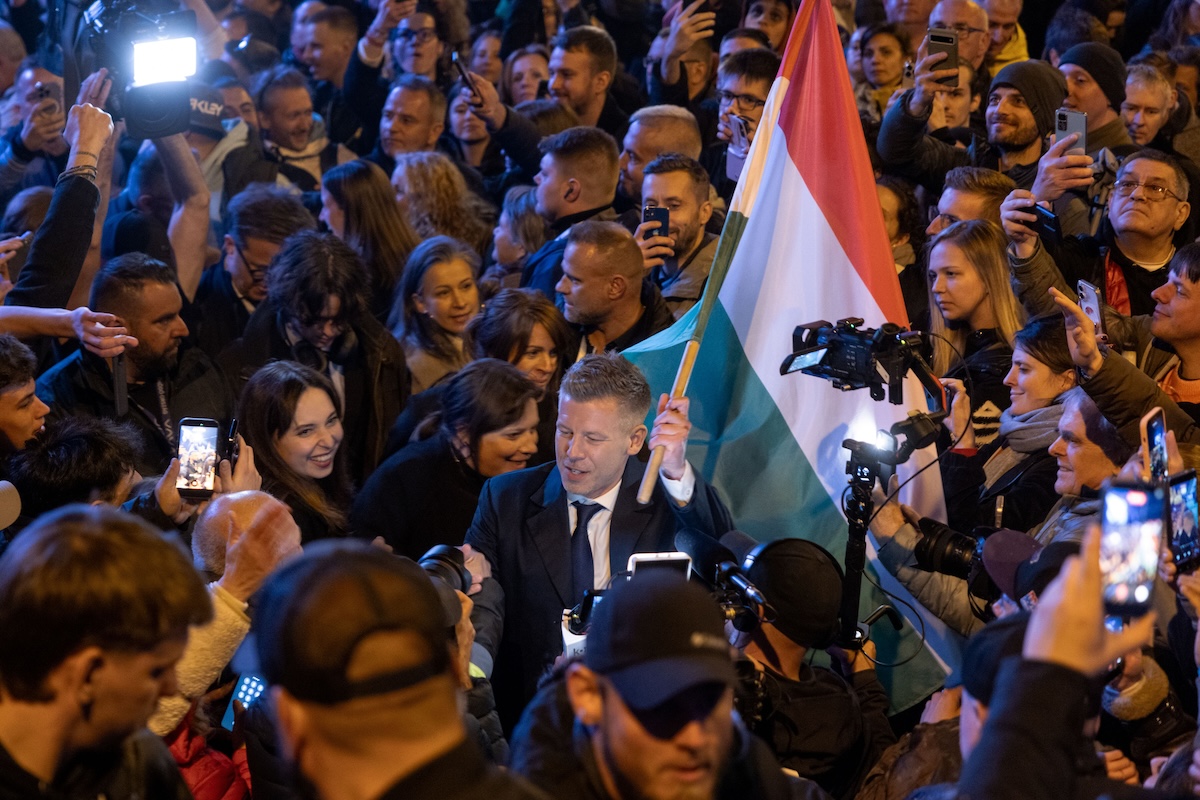 Non è l’opposizione che cresce, è il potere che si trasforma: il caso Péter Magyar