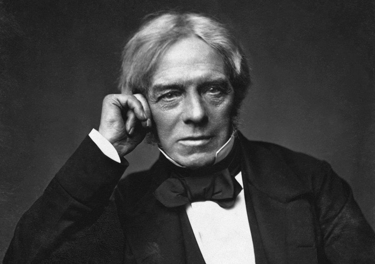Michael Faraday: dal laboratorio di una legatoria di libri alla rivoluzione dell'elettromagnetismo