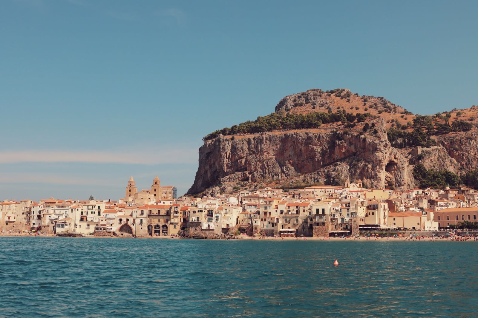 La Rocca di Cefalù tra miti classici e fortificazioni militari: guida all'acropoli della natura