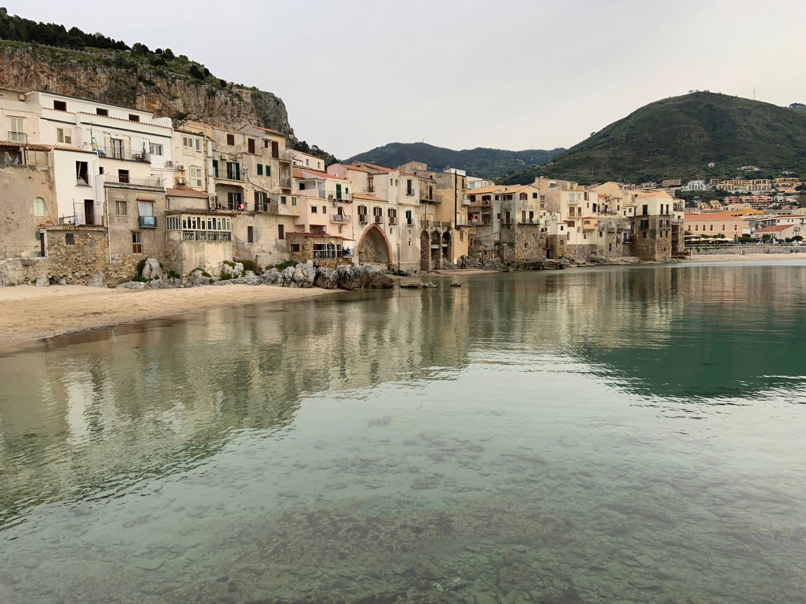 Cefalù nel Grand Tour: come descrivevano la città i viaggiatori stranieri dell'Ottocento