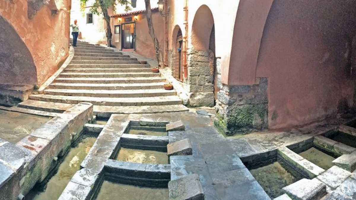 Il lavatoio medievale di Cefalù: storia e leggenda